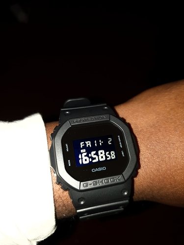 G-Shock DW5600BB-1ER