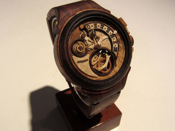 valerii-danevych-wooden-watch-2