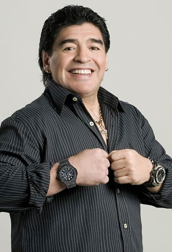 diego-maradona-wears-hublot-watch-big-bang-1365491013
