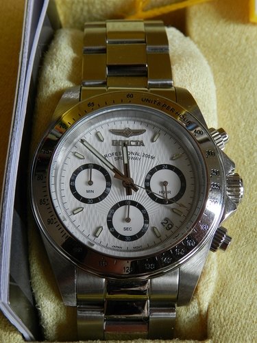 Invicta9211_doos_close-up
