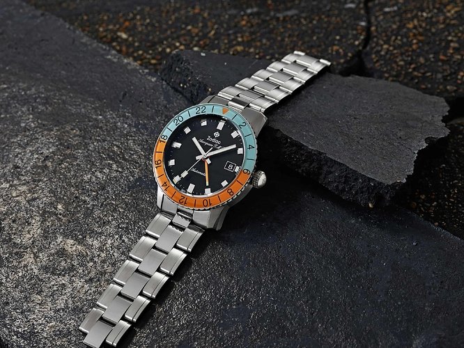 SP91_ZODIAC_GMT_LE_04