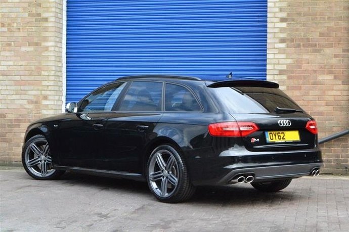 audi-s4-avant-tfsi-quattro-black-edition-super-sport-seats-nav-227876054-3