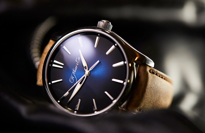 Moser-Pioneer-Centre-Seconds-3-845x550@2x