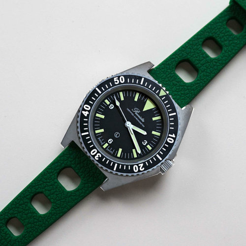 tropic_sport_watch_band_british_racing_green_silicon_rally-2-2