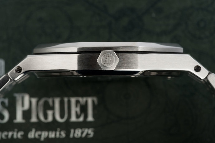watch-club-audemars-piguet-royal-oak-36mm-classic-model-ref-14790st-4