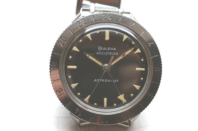 bulova astronaut