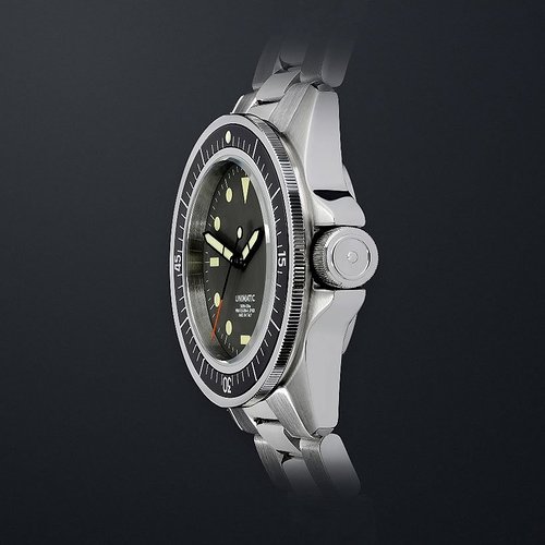 unimatic-watches-simone-nuziato-giovanni-moro-designboom-04