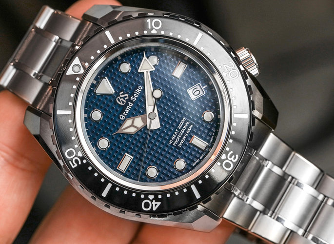 Grand-Seiko-Hi-Beat-36000-Professional-600M-Divers-aBlogtoWatch-13