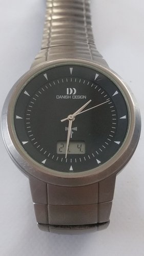 1524329779354843926235