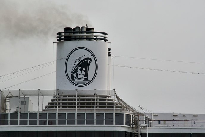 Ms_Rotterdam_schoorsteen