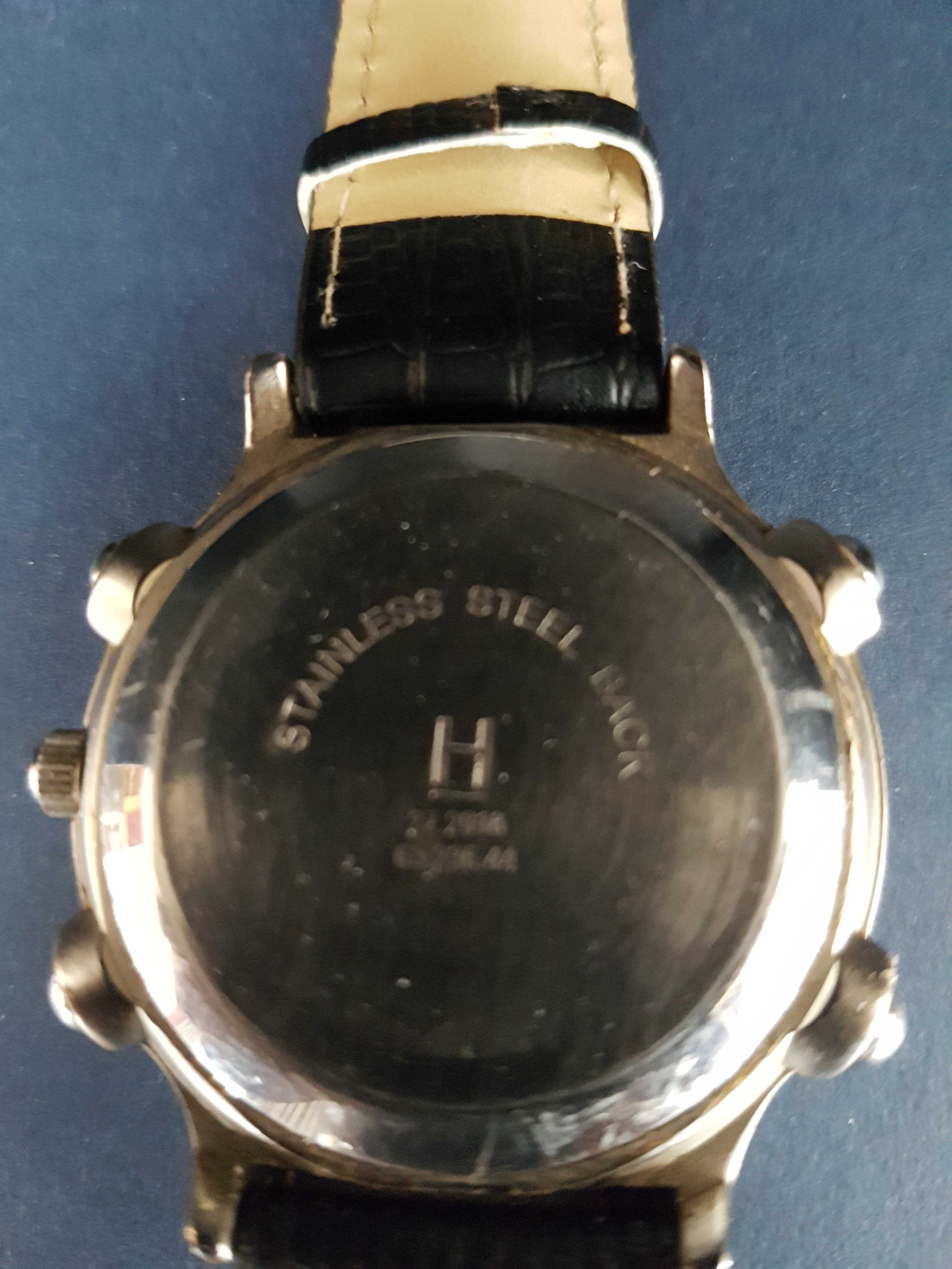 Lodge Tot stand brengen Beginner Wie kent of herkent dit merkloze horloge - Vintage Horlogeforum -  Horlogeforum.nl - het forum voor liefhebbers van horloges