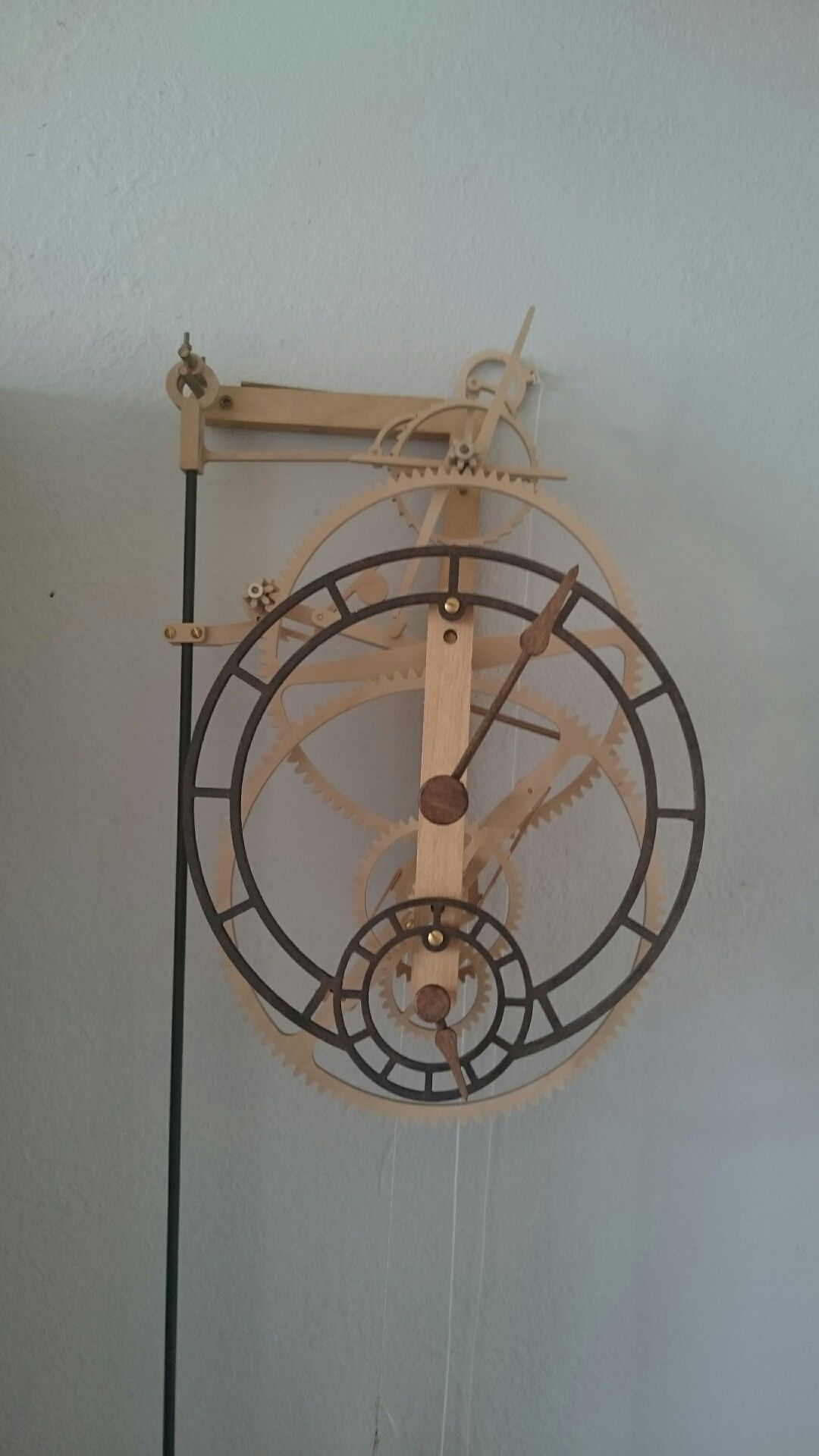 Tegenslag Bloesem gloeilamp zelfbouw' houten klok - Algemene Horlogepraat - Horlogeforum.nl - het forum  voor liefhebbers van horloges