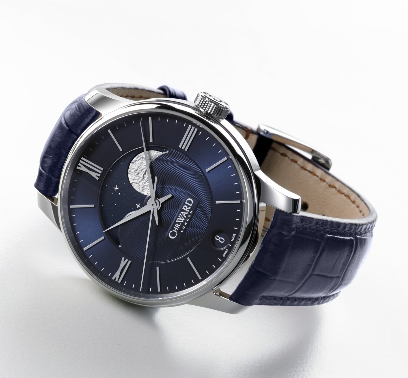 Кристофер вард. Часы Christopher Ward Moon. Glycine Combat Moonphase. Christopher Ward Moon. Chr Ward c9 цена.