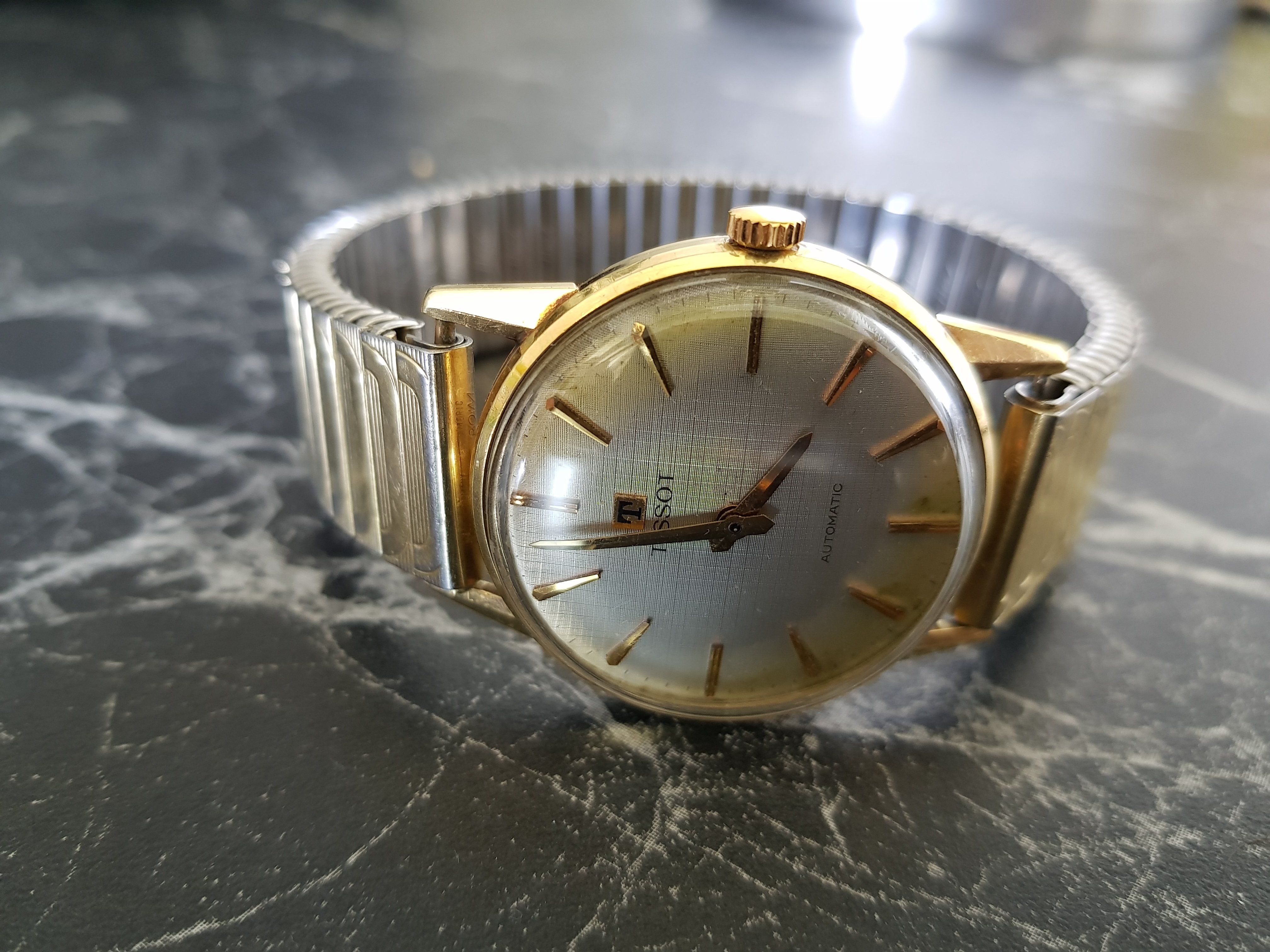 invoeren Raar zondaar Wie weet meer over dit horloge? - Vintage Horlogeforum - Horlogeforum.nl -  het forum voor liefhebbers van horloges