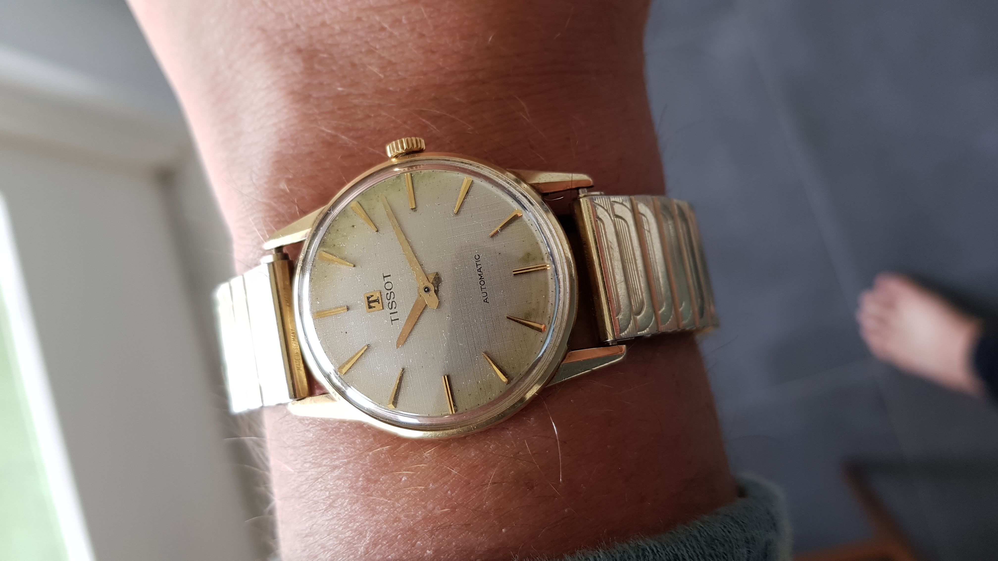 invoeren Raar zondaar Wie weet meer over dit horloge? - Vintage Horlogeforum - Horlogeforum.nl -  het forum voor liefhebbers van horloges