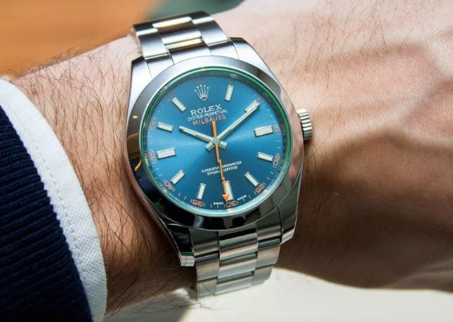 perfect-Rolex-Milgauss-Blue-Ref_-116400GV-horloges-3