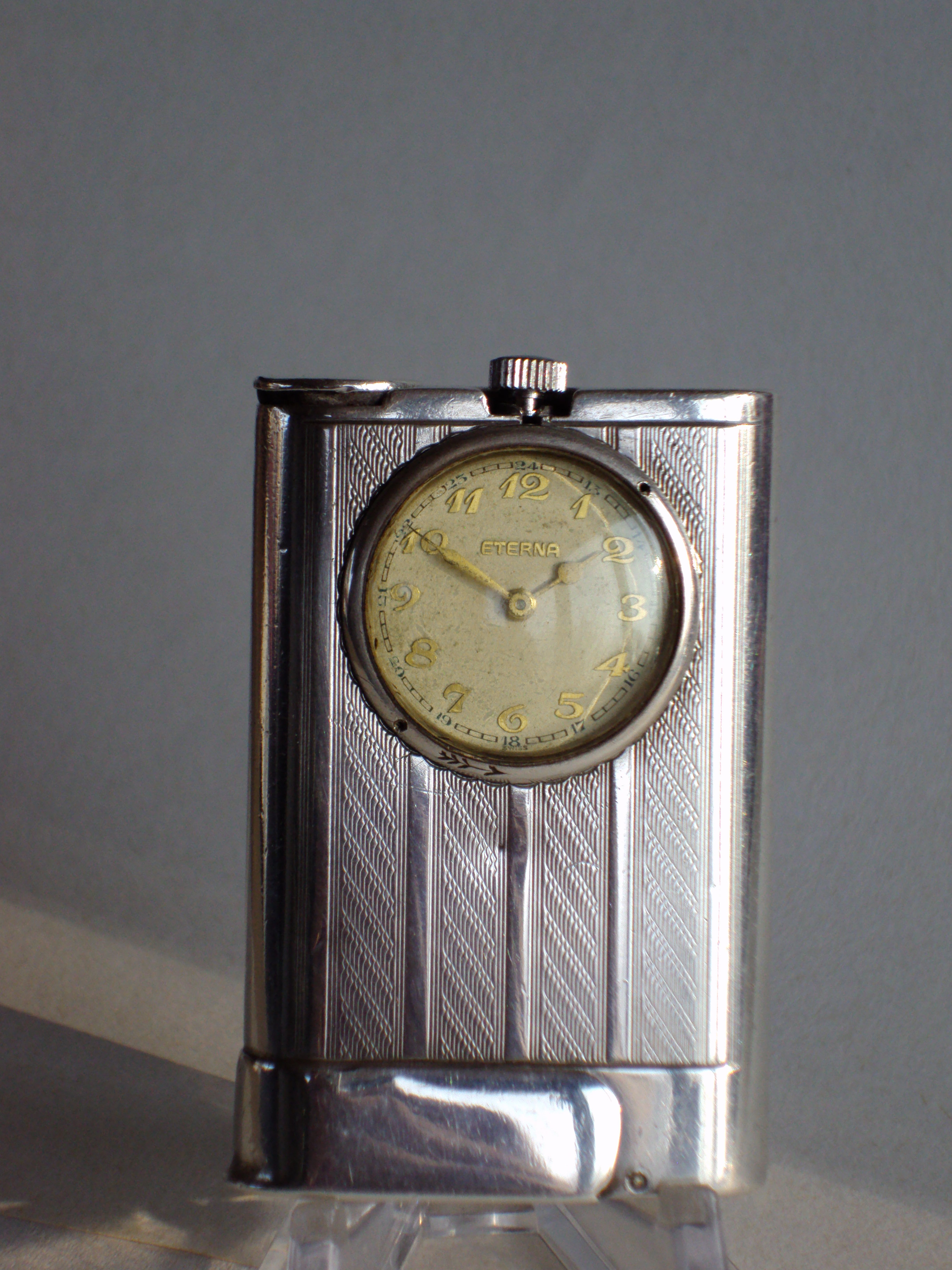 Het koud krijgen Bedachtzaam Beroep Wie heeft nog een aansteker met een ingebouwd horloge - Algemene  Horlogepraat - Horlogeforum.nl - het forum voor liefhebbers van horloges