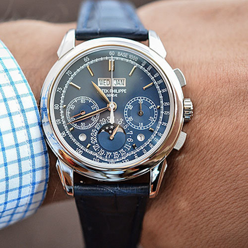 Patek-Philippe-Chronograph-Perpetual-Calendar-Blue-5270G_wrist_560_500_FI